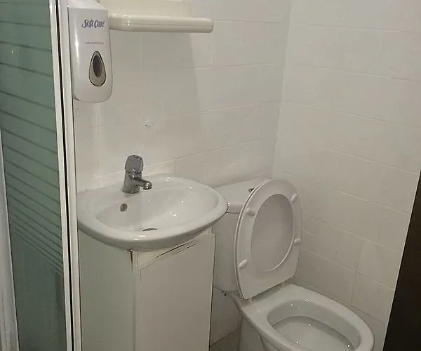 Casa de hóspedes Residencial Jardim Da 2*